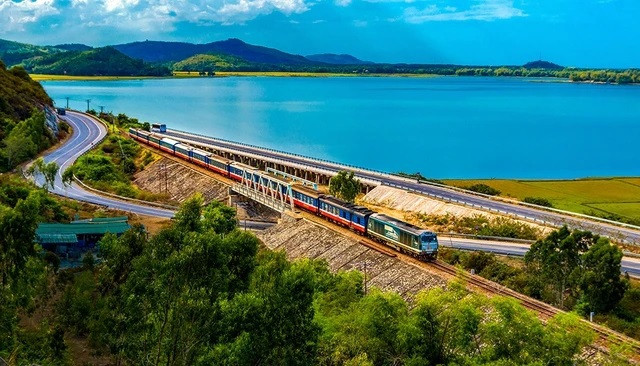 Bullet train expected to create breakthroughs for domestic railway sector ảnh 1 Bullet train expected to create breakthroughs for domestic railway sector ảnh 1