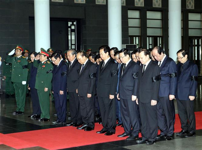 Nation pays homage to former President Le Duc Anh ảnh 1