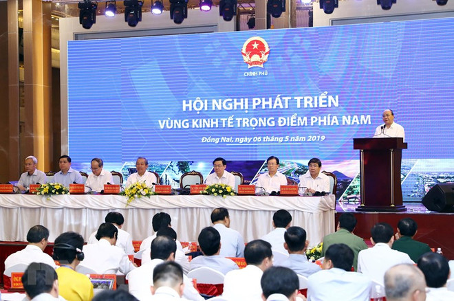 PM chairs southern key economic zone development conference ảnh 1