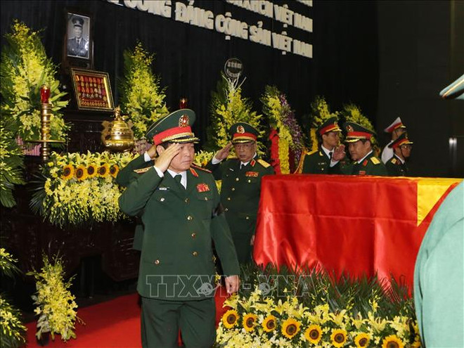 Over 1,000 delegations pay homage to former President Le Duc Anh ảnh 1 Over 1,000 delegations pay homage to former President Le Duc Anh ảnh 1