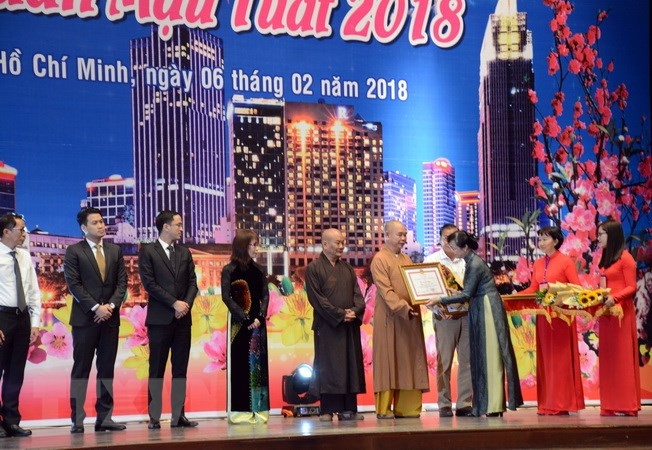HCM City hosts Tet celebration for Overseas Vietnamese ảnh 1