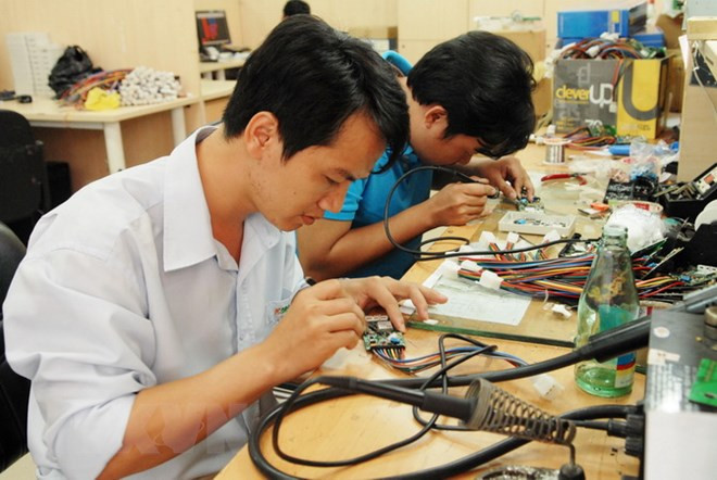 Training course on micro-electro-mechanical technology ends ảnh 1 Training course on micro-electro-mechanical technology ends ảnh 1