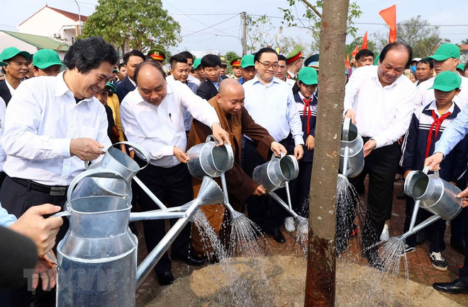 Government leader underlines significance of tree planting ảnh 1