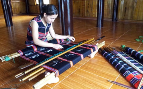 Festival brings Hue traditional craft products to the world ảnh 1