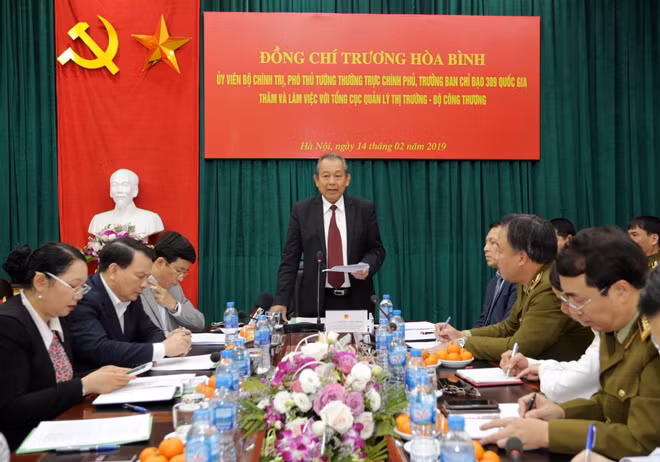 Deputy PM urges stronger actions to fight smuggling, trade fraud ảnh 1
