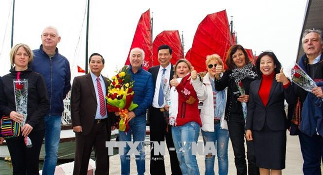 Quang Ninh expects to welcome Vietnam’s 15 millionth foreign tourist ảnh 1 Quang Ninh expects to welcome Vietnam’s 15 millionth foreign tourist ảnh 1