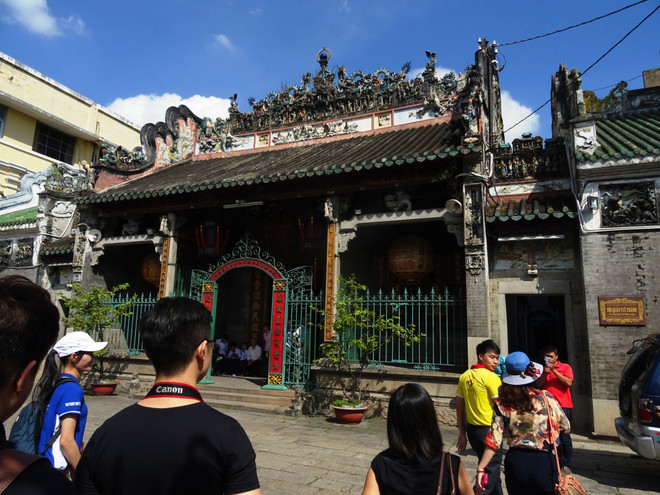 Special tours give visitors insight into HCM City’s history ảnh 1 Special tours give visitors insight into HCM City’s history ảnh 1