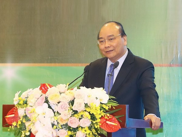 PM urges agriculture sector to brace for agricultural economy ảnh 1