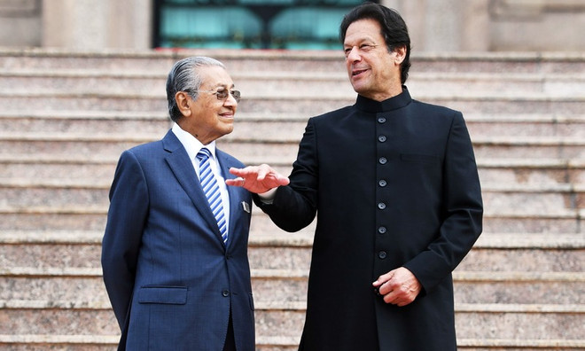Malaysian, Pakistani PMs hold talks to boost bilateral ties ảnh 1