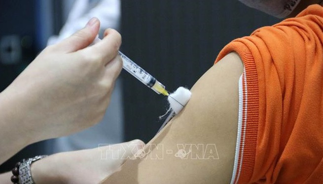 26-year-old man dies after getting COVID-19 vaccine ảnh 1