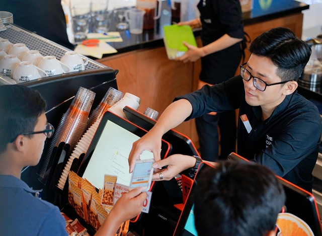 Coffee chains still grow amid pandemic ảnh 1