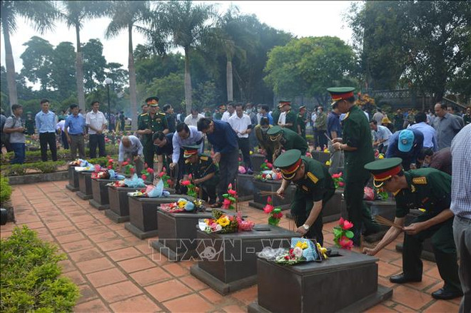 Gia Lai reburies martyr remains repatriated from Cambodia ảnh 1