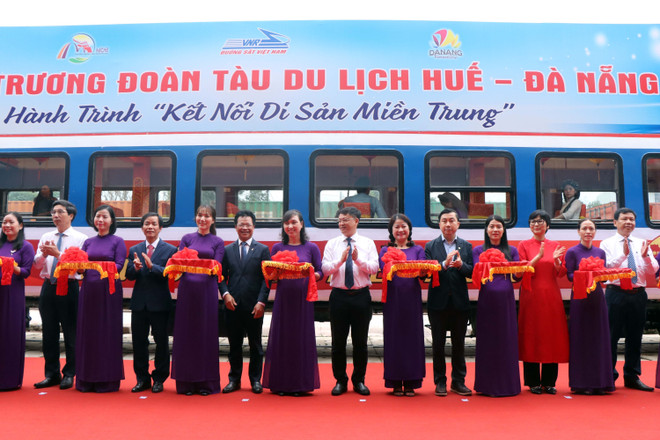 Heritage train route launched to connect Hue, Da Nang ảnh 1
