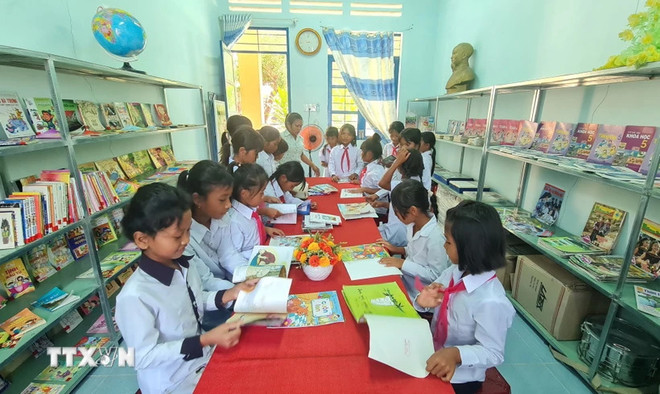 VNA presents nearly 1,000 books to Tuyen Quang students ảnh 1 VNA presents nearly 1,000 books to Tuyen Quang students ảnh 1