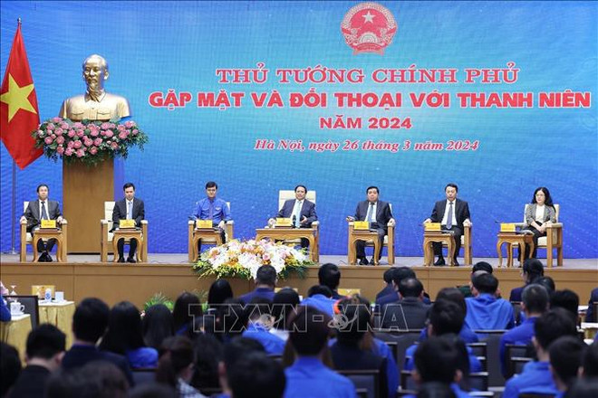 PM urges youth to pioneer in digital transformation ảnh 2 PM urges youth to pioneer in digital transformation ảnh 2