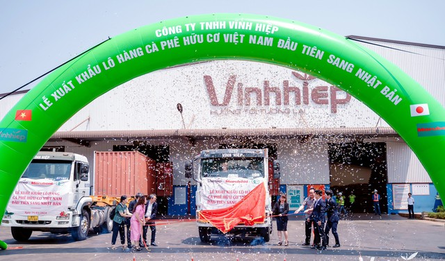 Vietnam exports first batch of organic coffee beans to Japan ảnh 1