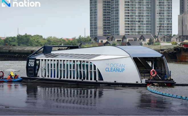 Thailand uses Dutch barge to collect garbage from Chao Phraya river ảnh 1