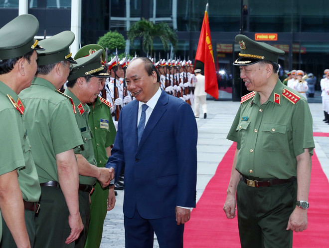 PM commends public security force’s performance in first half ảnh 1 PM commends public security force’s performance in first half ảnh 1