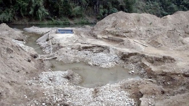 Gov’t to fine minerals, water resources violations ảnh 1 Gov’t to fine minerals, water resources violations ảnh 1