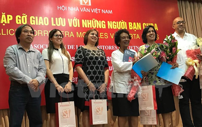 Vietnamese, Cuban writers share experience ảnh 1 Vietnamese, Cuban writers share experience ảnh 1