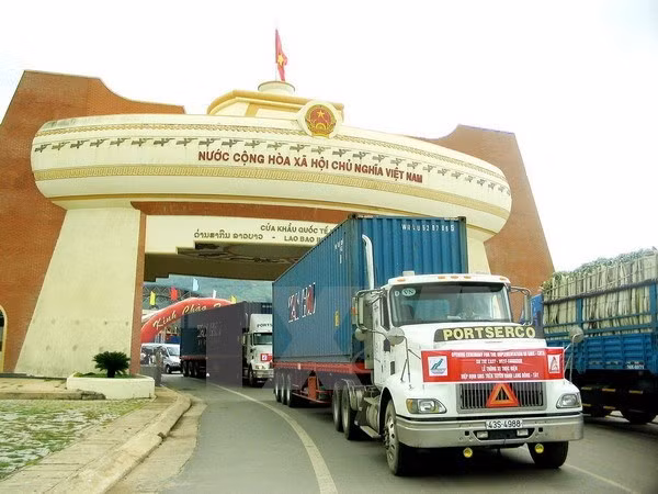 Measures sought to promote Vietnam – Lao border trade ảnh 1