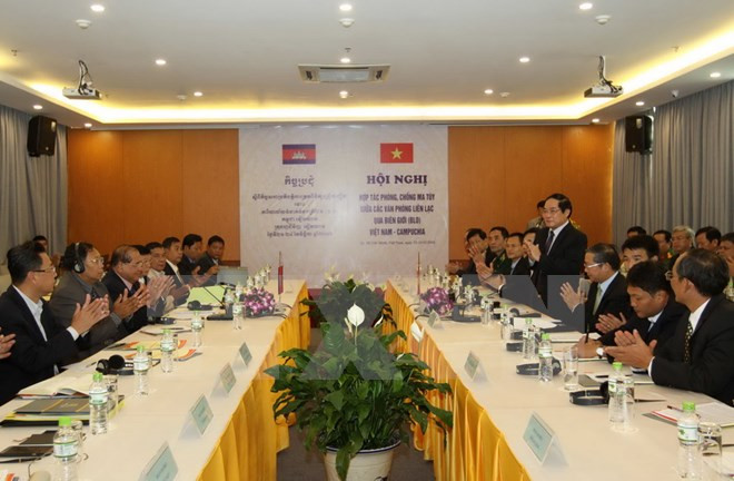 Vietnam, Cambodia enhance coordination in drug fight ảnh 1
