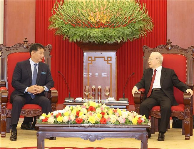 Vietnam hopes for stronger cooperation with Mongolia: Party chief ảnh 1