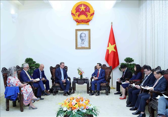 Deputy PM hosts Minister-President of Germany’s Thüringen state ảnh 1