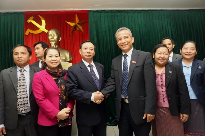 Vietnam, Laos trade union boost links ảnh 1 Vietnam, Laos trade union boost links ảnh 1