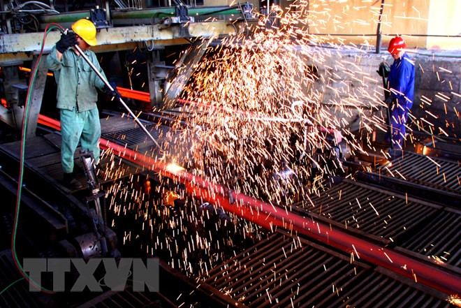 Ministry, steel firms work to seek exemption from US duties ảnh 1