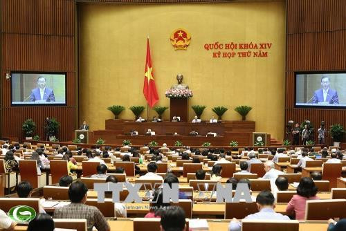 Voters urge building of complete legal framework for SOE equitisation ảnh 1