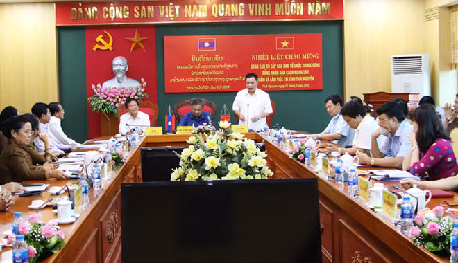 Lao Party Organisation Commission delegation visits Thai Nguyen ảnh 1