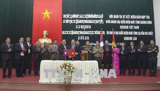 Quang Binh, Lao province agree to strengthen cooperation ảnh 1