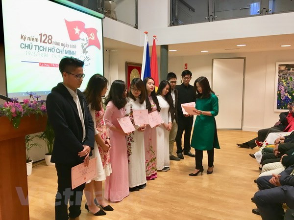 Activities in Netherlands, Canada mark President Ho Chi Minh’s birthday ảnh 1