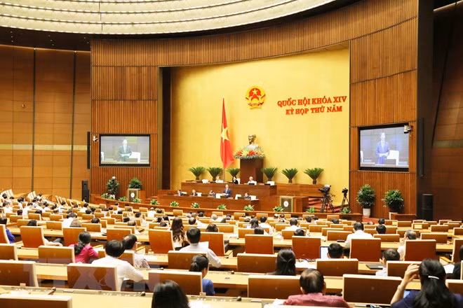 Legislators discuss socio-economic development, state budget plans ảnh 1