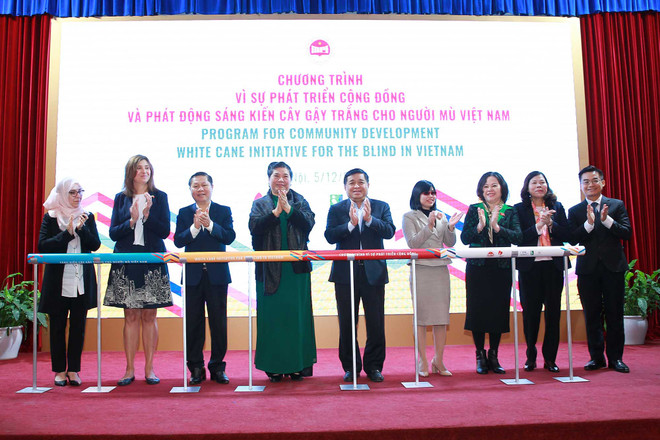 Vietnam introduces white cane programme to support blind people ảnh 1 Vietnam introduces white cane programme to support blind people ảnh 1