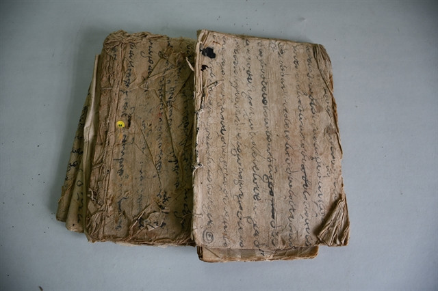 My Son Sanctuary receives ancient Cham script books ảnh 1