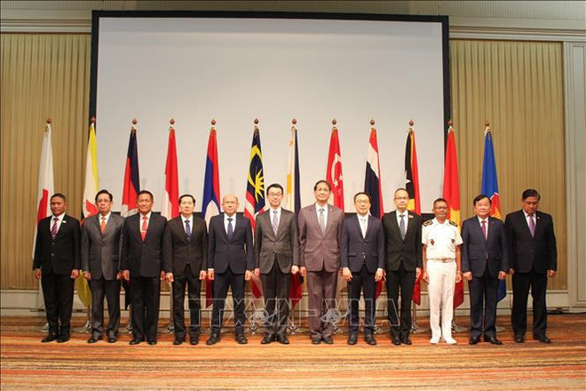 Vietnam proposes measures to boost ASEAN-Japan defence cooperation ảnh 1