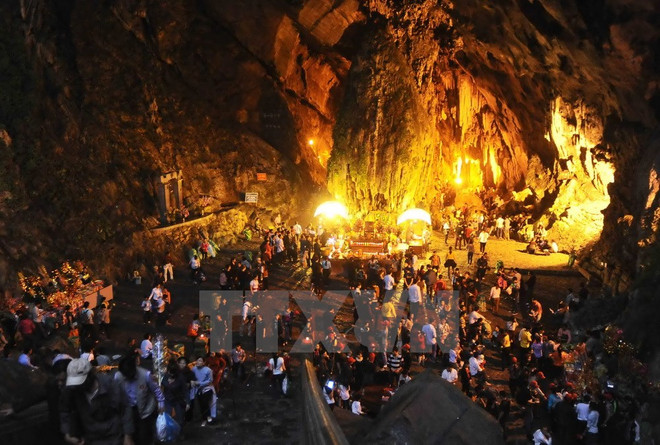 Free wifi available for tourists during Huong Pagoda Festival ảnh 1