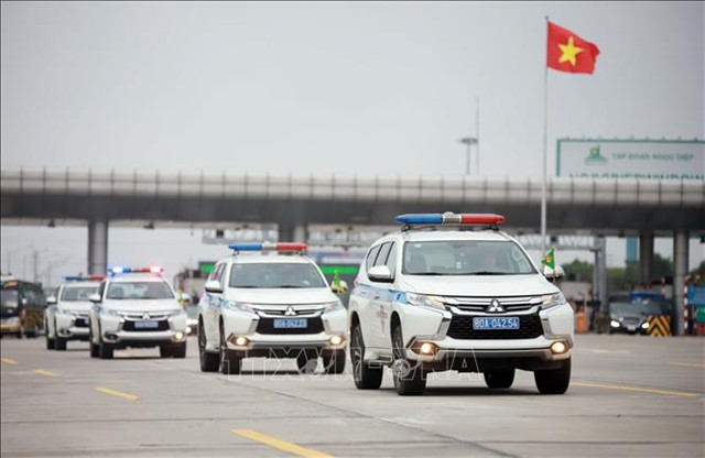 PM urges travel safety ahead of national holidays ảnh 1