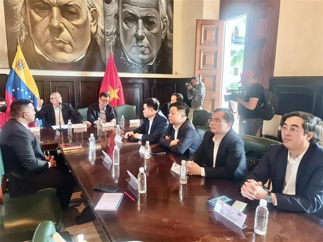 Communist Party of Vietnam delegation visits Venezuela ảnh 2 Communist Party of Vietnam delegation visits Venezuela ảnh 2