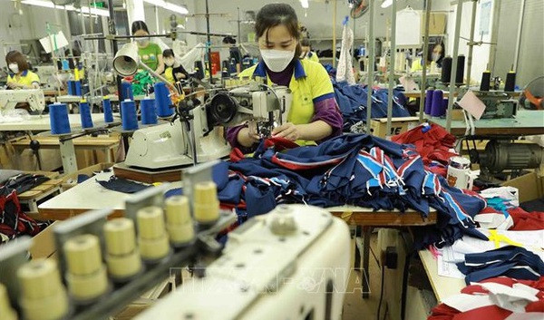Garment firms prepare workforce to fulfil orders as market recovering ảnh 1 Garment firms prepare workforce to fulfil orders as market recovering ảnh 1