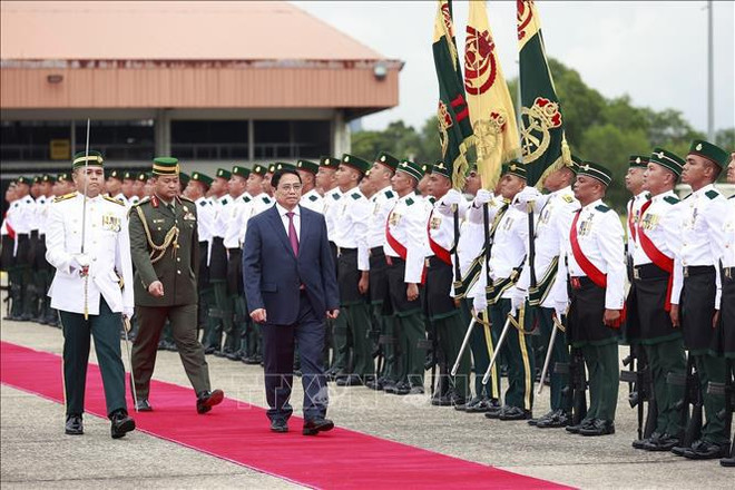 Prime Minister Pham Minh Chinh begins official visit to Brunei ảnh 2