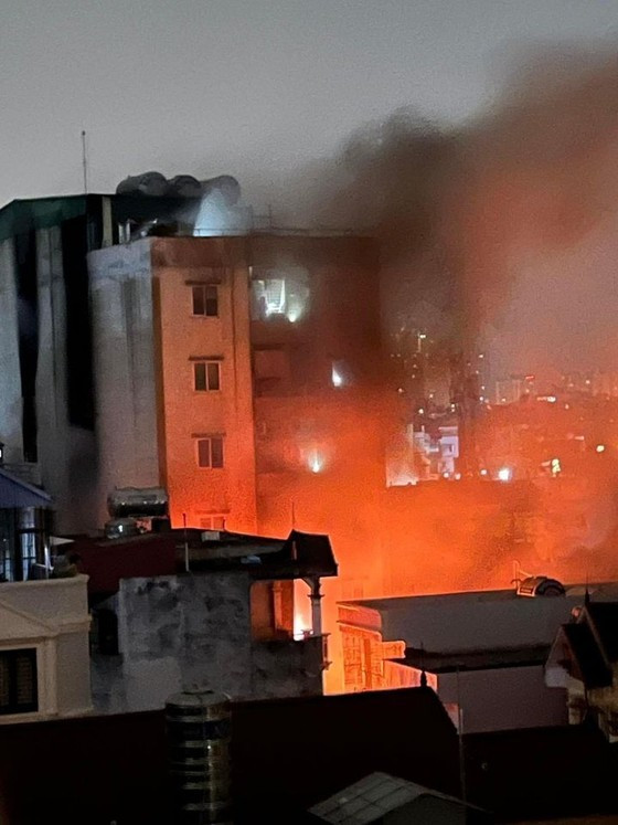 PM asks for stricter fire prevention at multi-story apartment buildings ảnh 1