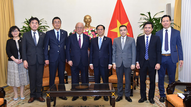 FM receives special advisor to Japan-Vietnam Friendship Parliamentary Alliance ảnh 1 FM receives special advisor to Japan-Vietnam Friendship Parliamentary Alliance ảnh 1