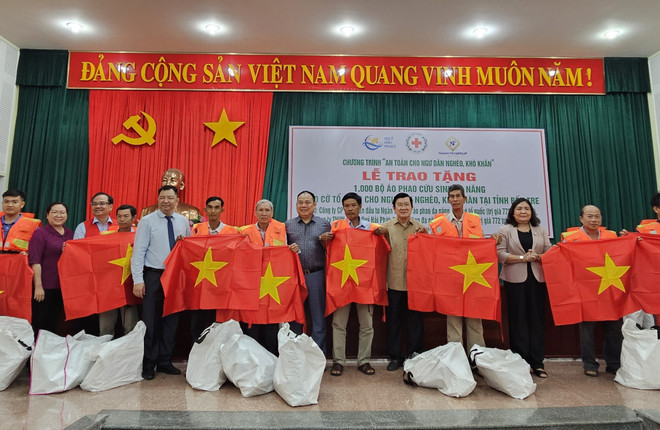 Support programme benefits more fishermen in Ben Tre province ảnh 1 Support programme benefits more fishermen in Ben Tre province ảnh 1