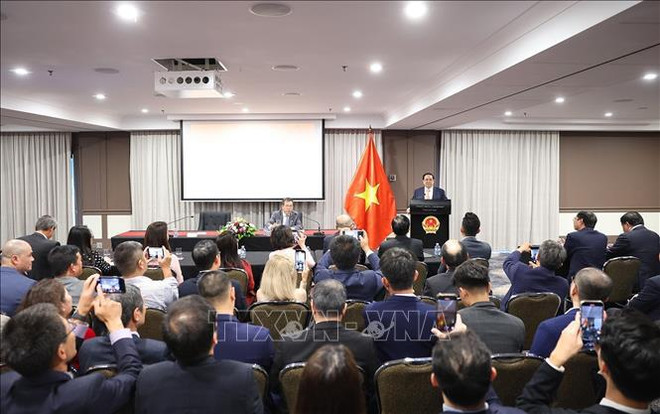 PM calls for unity, national pride among OV community in Australia ảnh 2