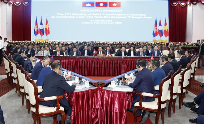Vietnam calls for breakthrough measures for CLV development triangle area ảnh 2