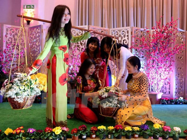 Overseas Vietnamese celebrate year of the monkey ảnh 1 Overseas Vietnamese celebrate year of the monkey ảnh 1