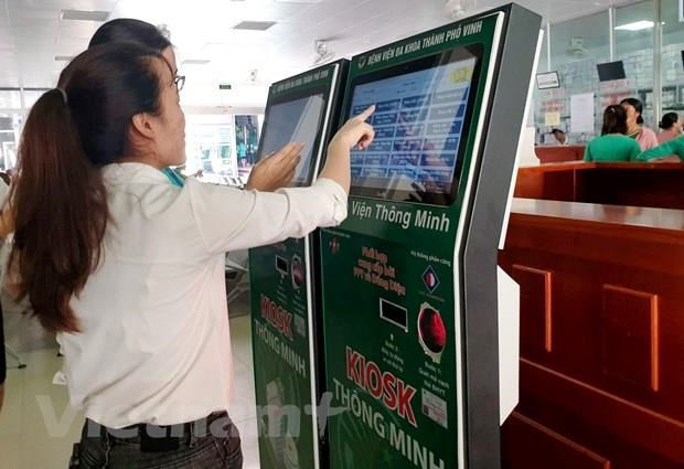 Vietnam intensifies non-cash payment for public services ảnh 1
